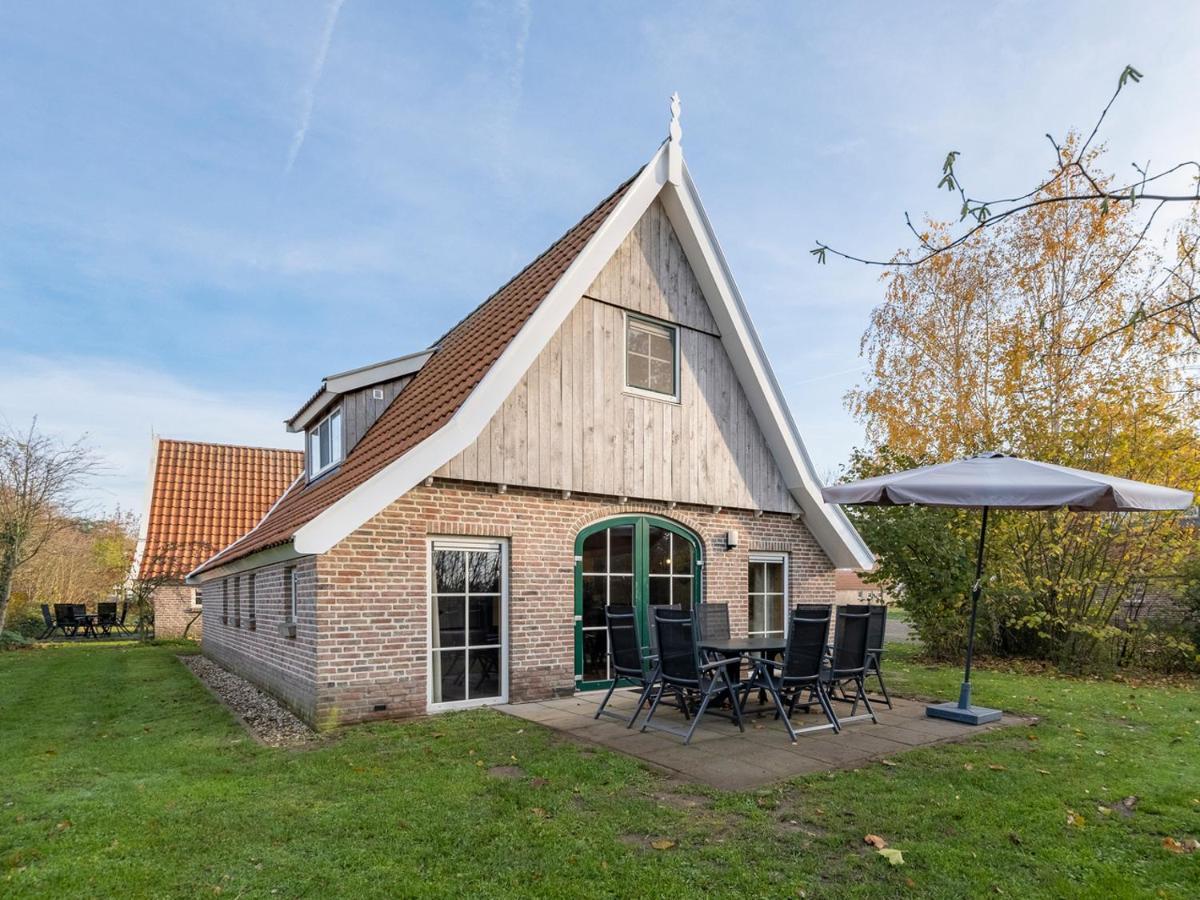 Landal Landgoed De Hellendoornse Berg Hotel Haarle Room photo