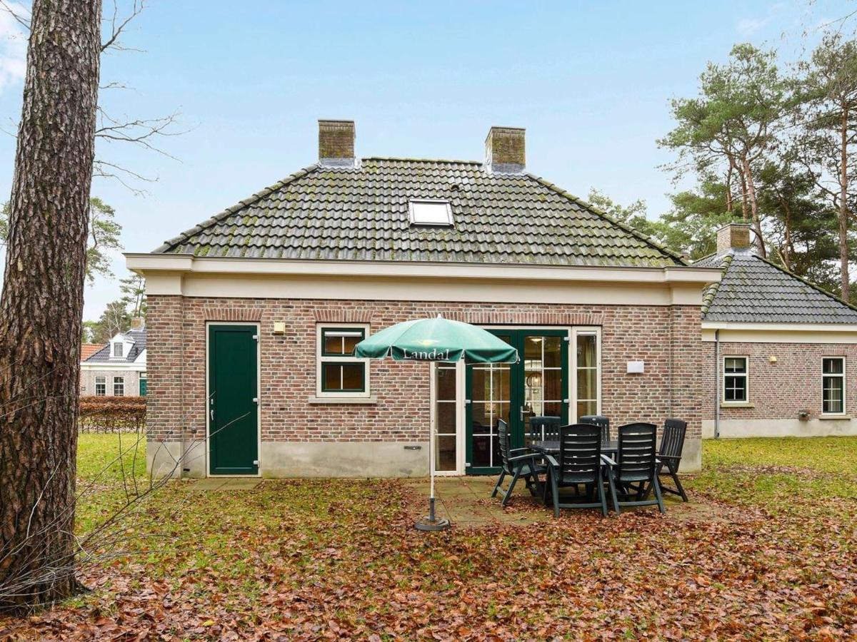 Landal Landgoed De Hellendoornse Berg Hotel Haarle Exterior photo